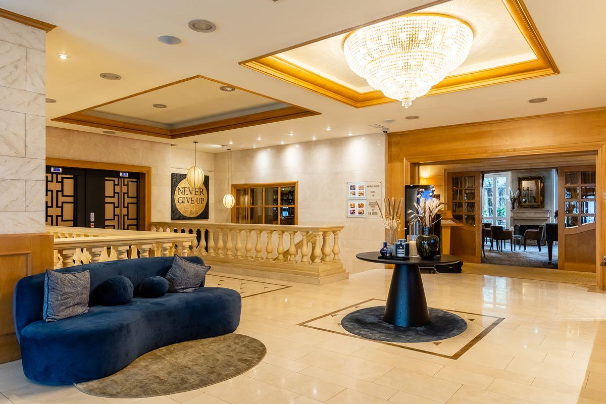 勒查特莱兰酒店 布鲁塞尔 外观 照片 Lobby