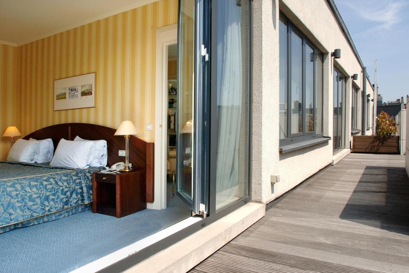 勒查特莱兰酒店 布鲁塞尔 外观 照片 A room at the hotel